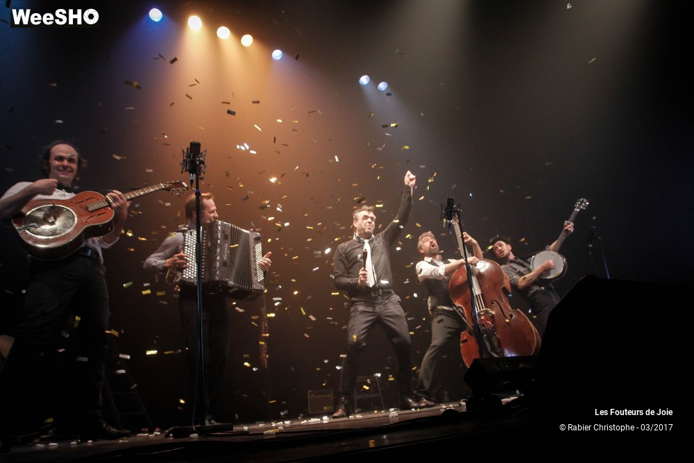 6/50 photos du spectacle Les Fouteurs de Joie