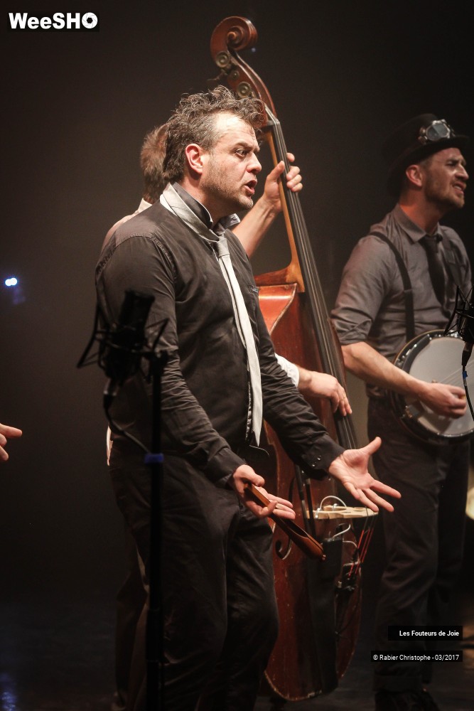 11/50 photos du spectacle Les Fouteurs de Joie