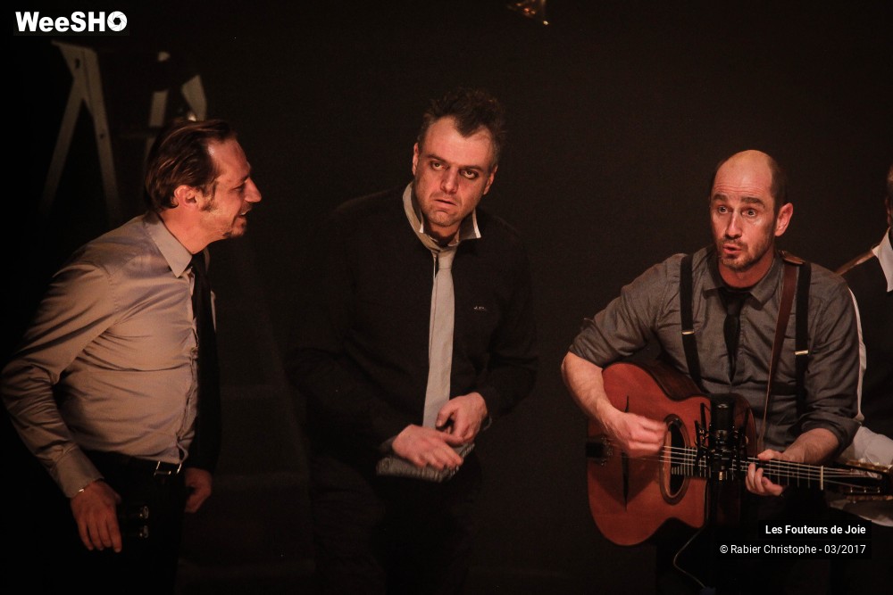 14/50 photos du spectacle Les Fouteurs de Joie