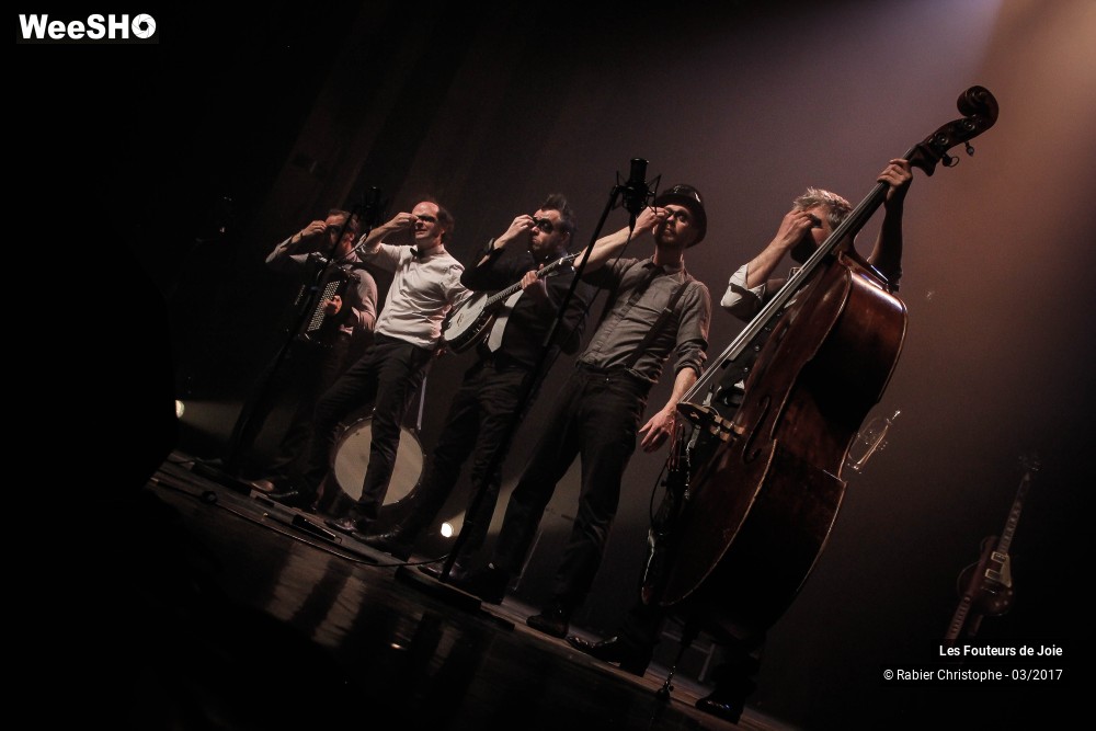 18/50 photos du spectacle Les Fouteurs de Joie