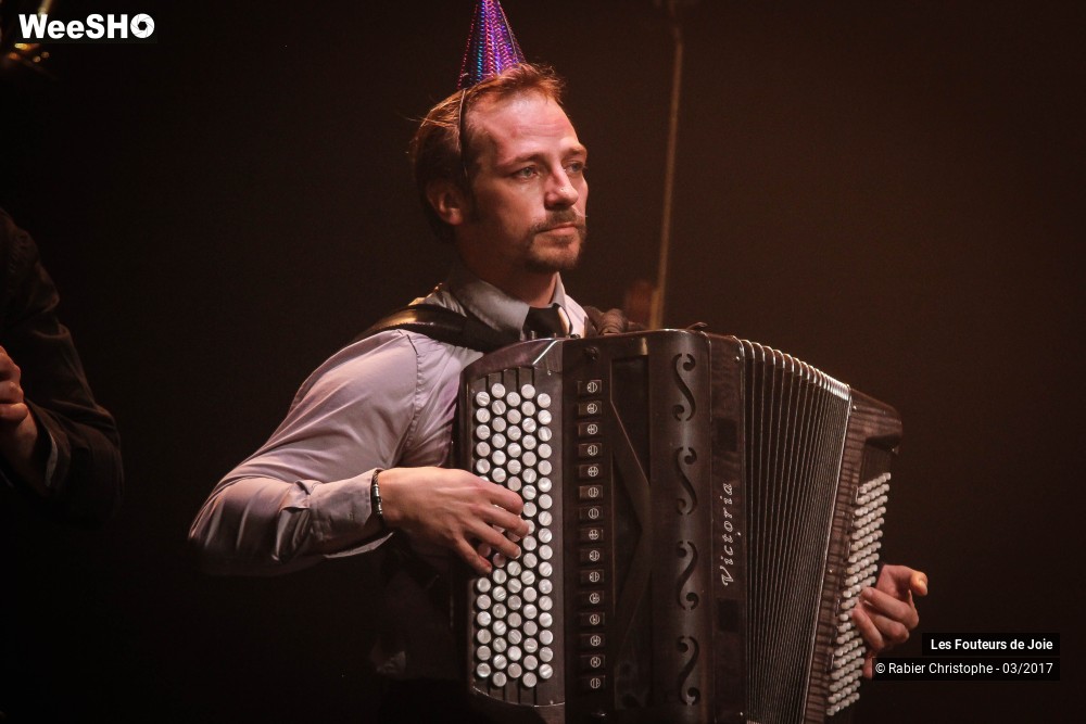 29/50 photos du spectacle Les Fouteurs de Joie