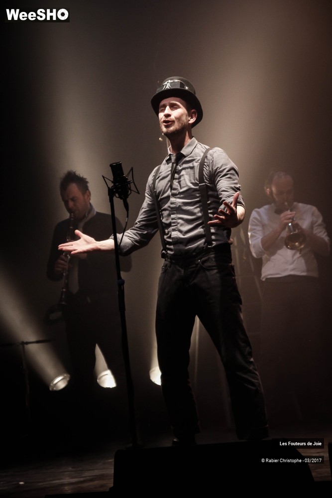 42/50 photos du spectacle Les Fouteurs de Joie