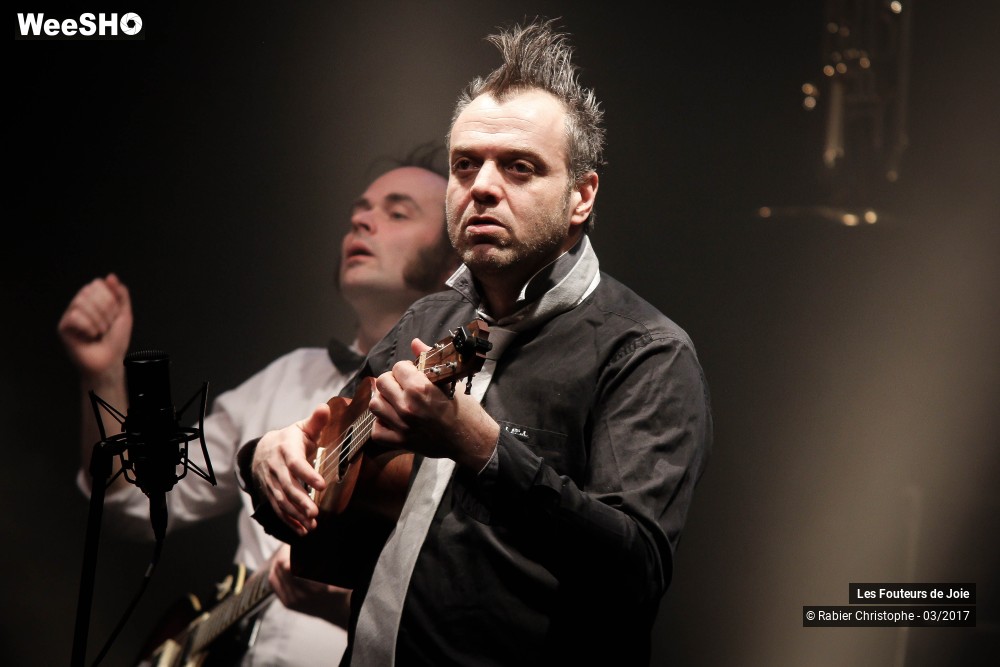 46/50 photos du spectacle Les Fouteurs de Joie