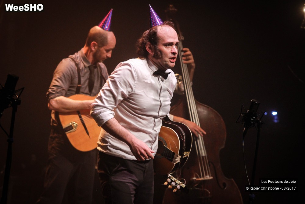 50/50 photos du spectacle Les Fouteurs de Joie