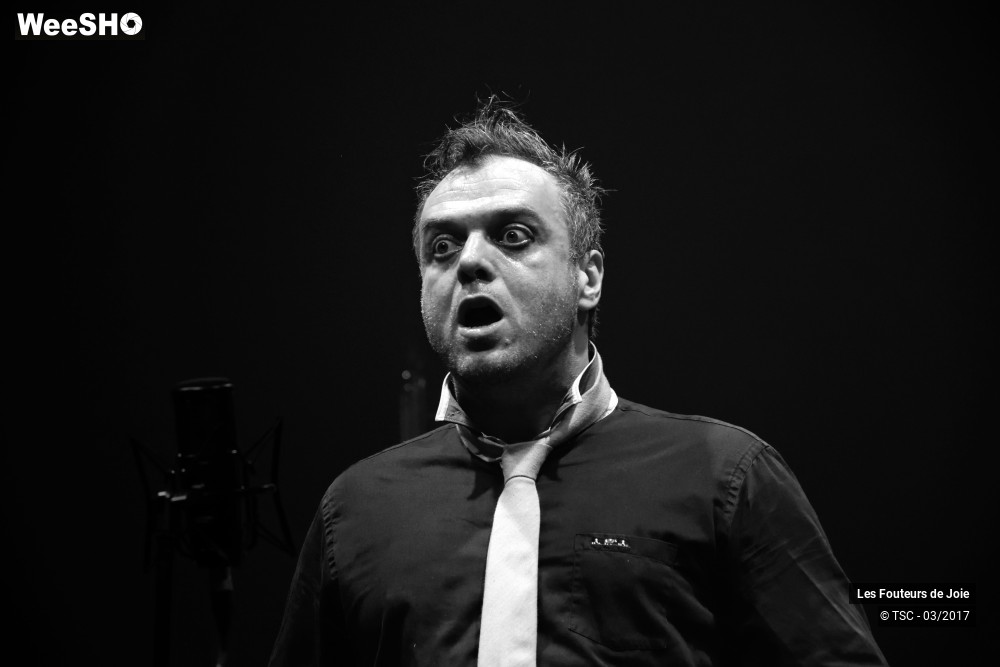 3/37 photos du spectacle Les Fouteurs de Joie