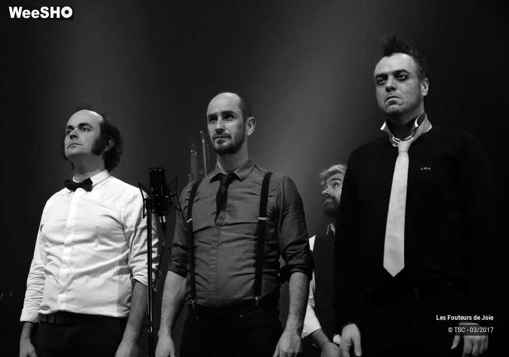 4/37 photos du spectacle Les Fouteurs de Joie