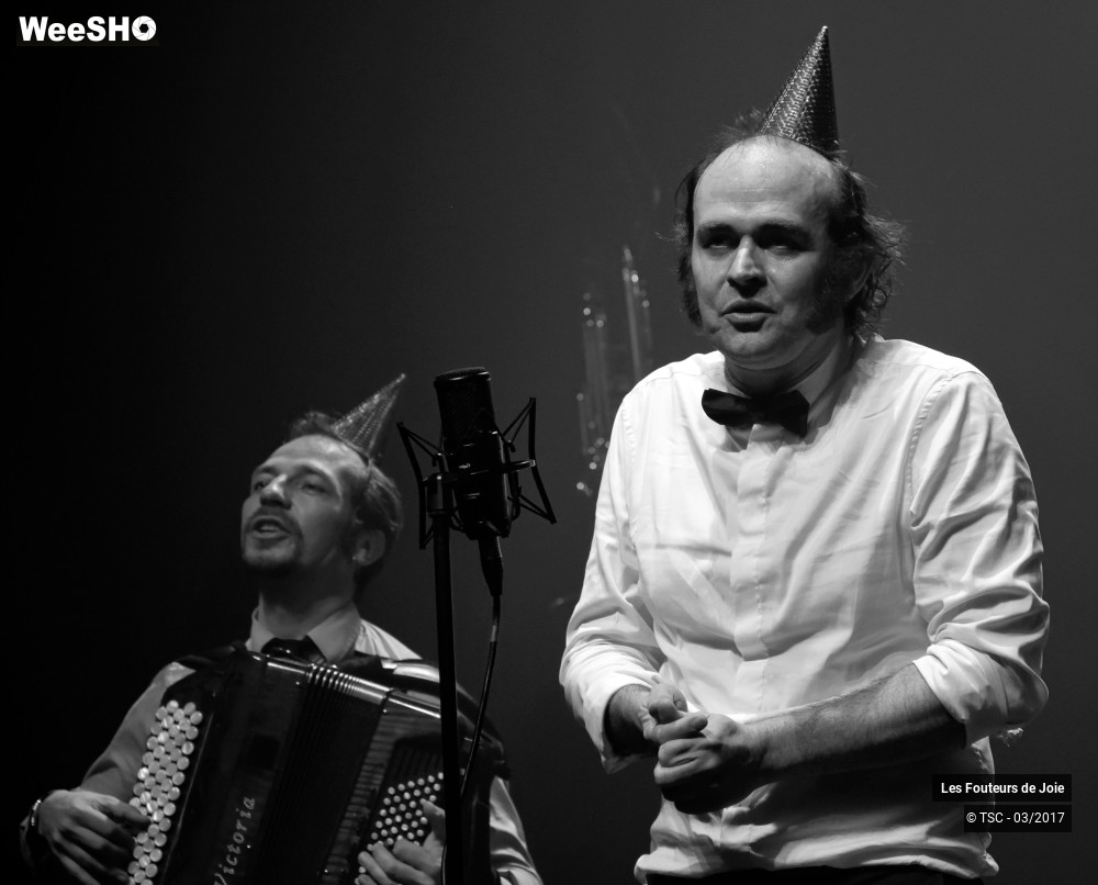 9/37 photos du spectacle Les Fouteurs de Joie