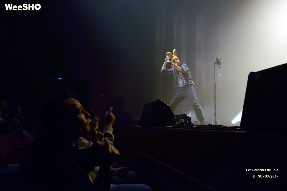 11/37 photos du spectacle Les Fouteurs de Joie