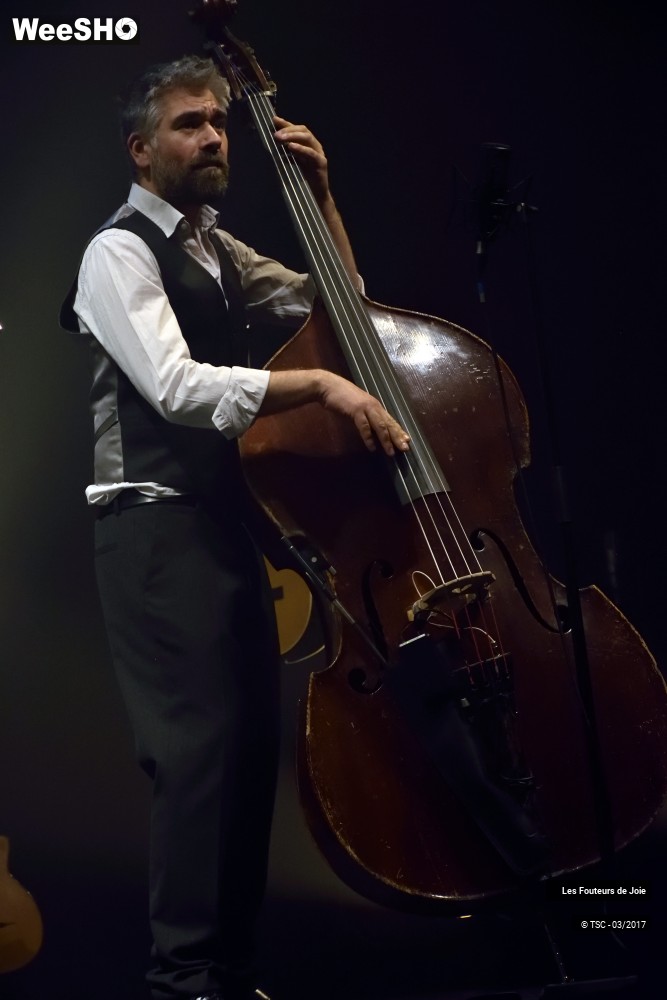 29/37 photos du spectacle Les Fouteurs de Joie