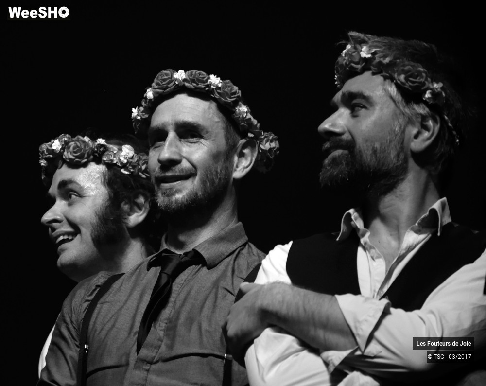 37/37 photos du spectacle Les Fouteurs de Joie