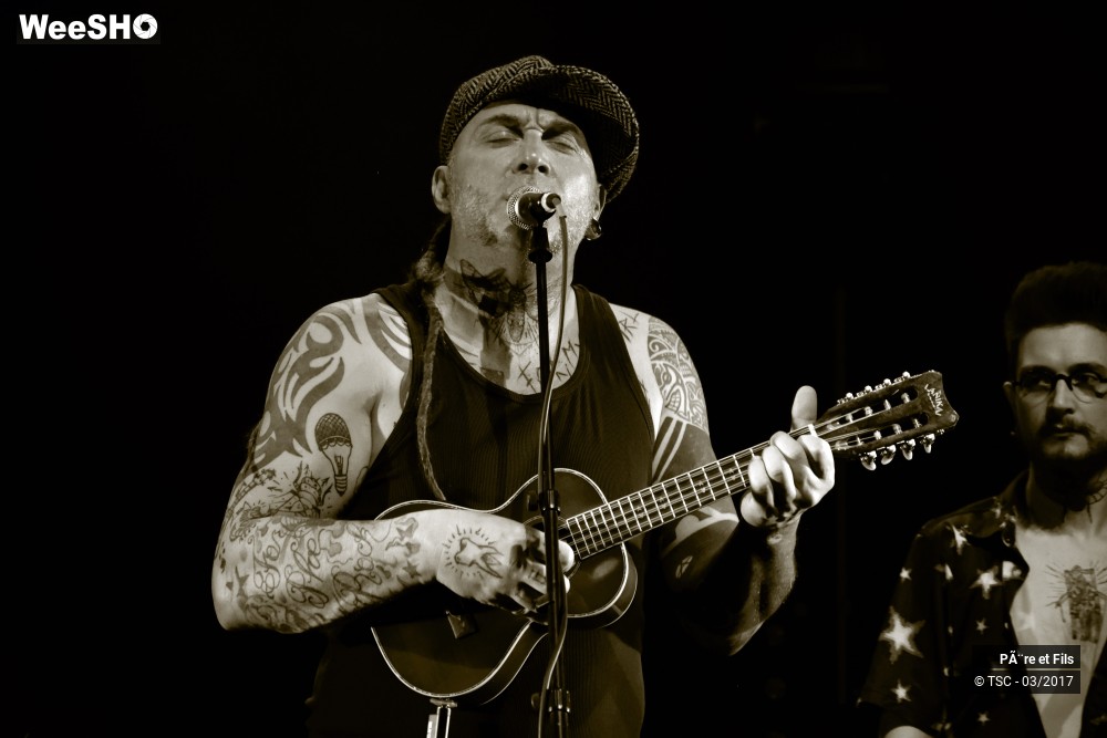 6/32 photos du spectacle Père & Fils