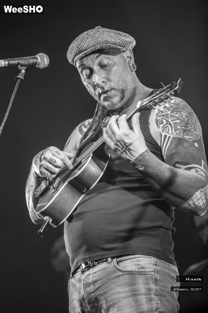 19/50 photos du spectacle Père & Fils