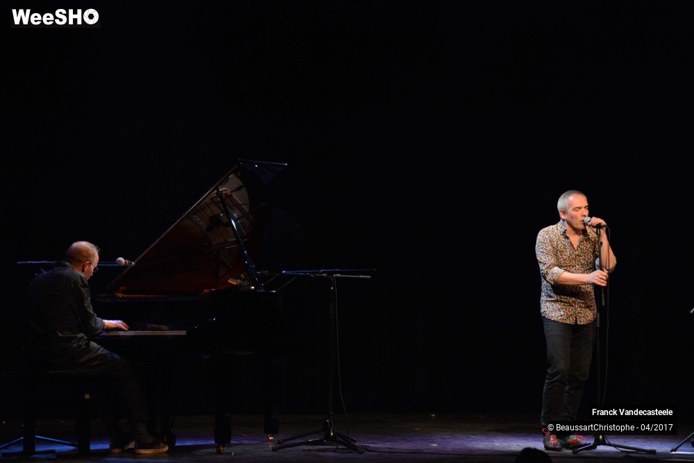 29/30 photos du spectacle Franck Chante l'Amour