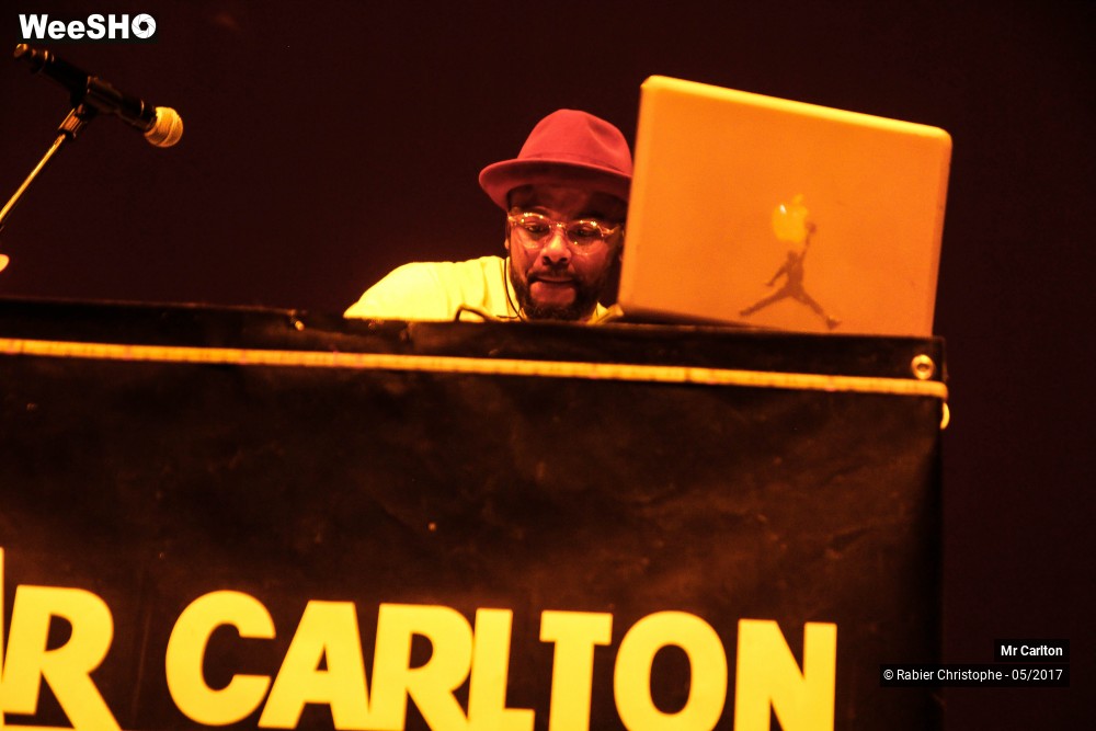 21/21 photos du spectacle Mr Carlton