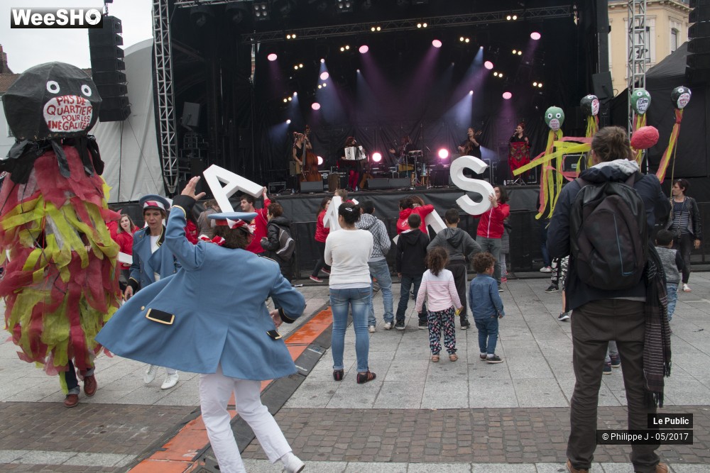 12/17 photos du spectacle Pas de quartier pour les inégalités 2017 Ambiance