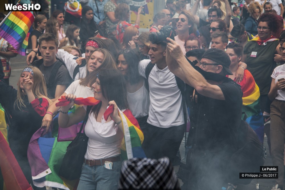 42/48 photos du spectacle Gay Pride