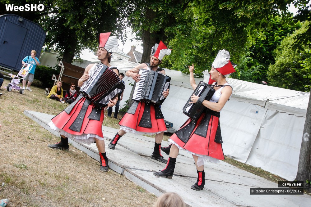 7/42 photos du spectacle ca va valser