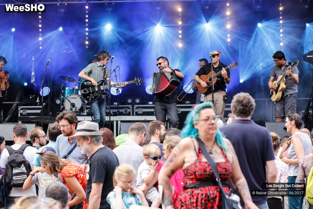 30/44 photos du spectacle Les Doigts Qui Collent