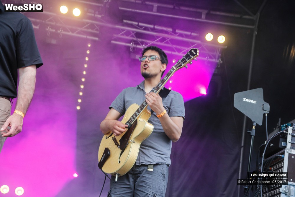 37/44 photos du spectacle Les Doigts Qui Collent