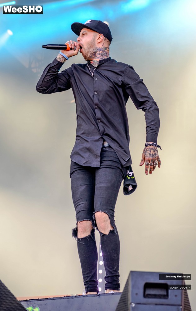 2/17 photos du spectacle Betraying the Martyrs