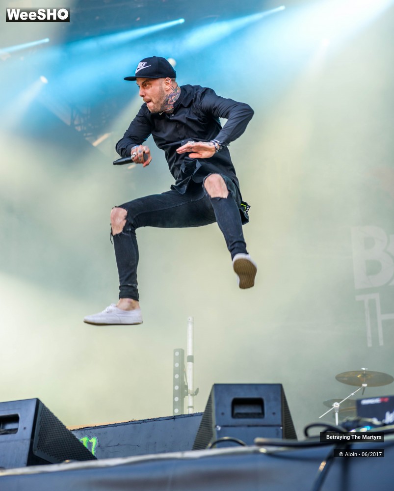 4/17 photos du spectacle Betraying the Martyrs