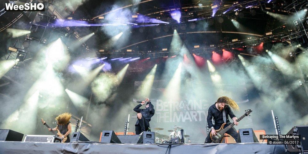 5/17 photos du spectacle Betraying the Martyrs
