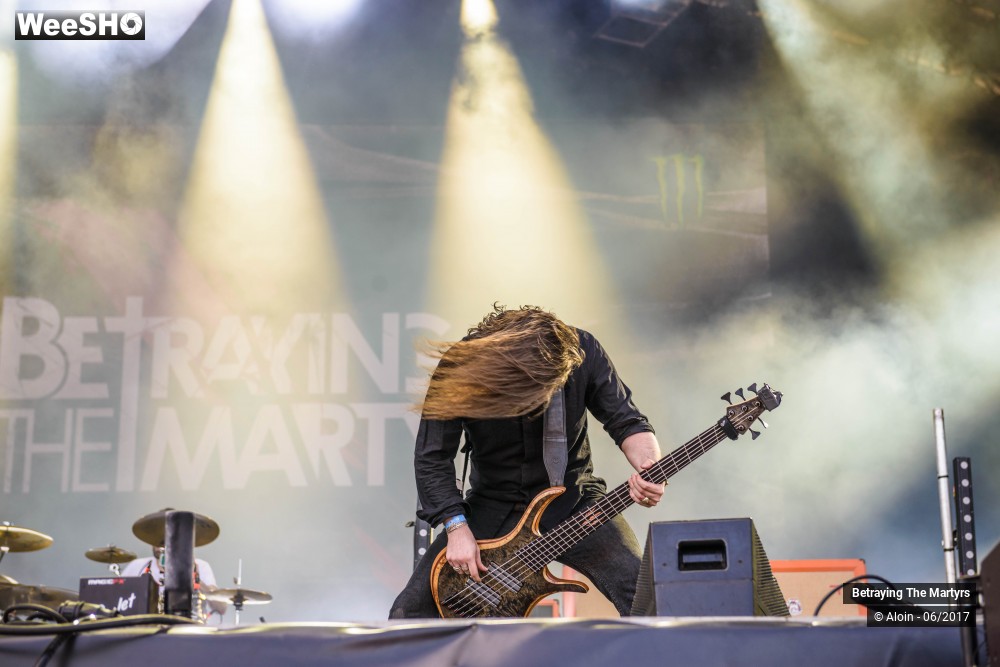 9/17 photos du spectacle Betraying the Martyrs