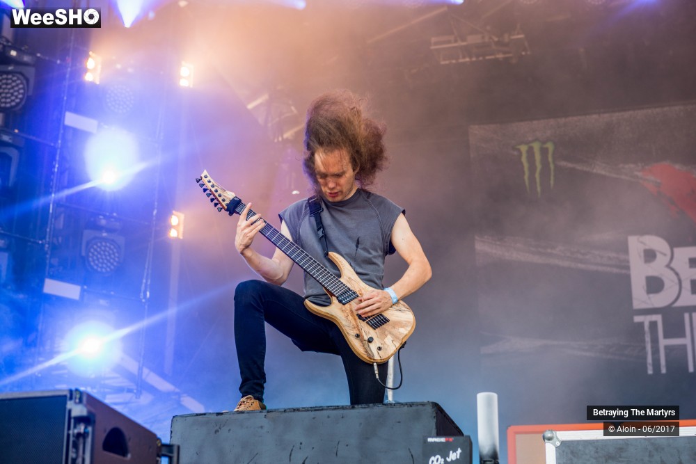 12/17 photos du spectacle Betraying the Martyrs