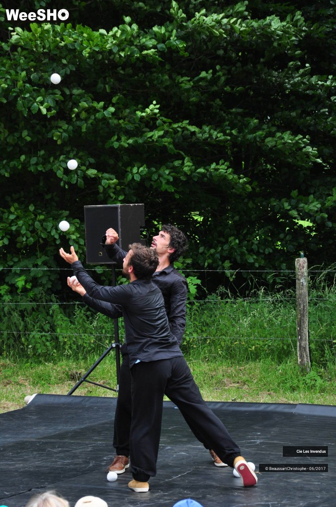 2/35 photos du spectacle Accroche-toi si tu peux!