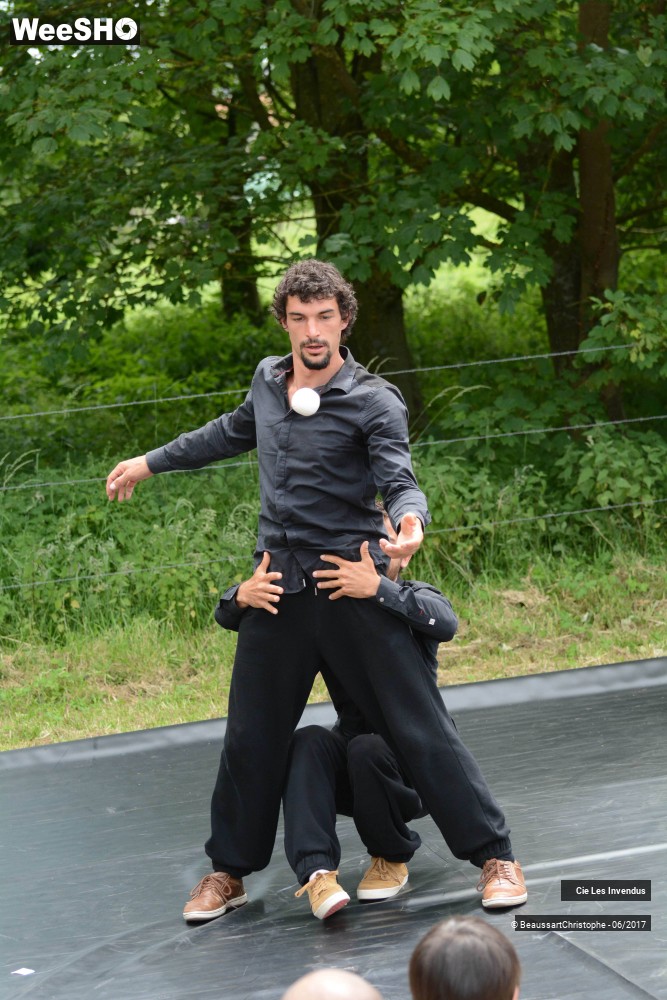 12/35 photos du spectacle Accroche-toi si tu peux!
