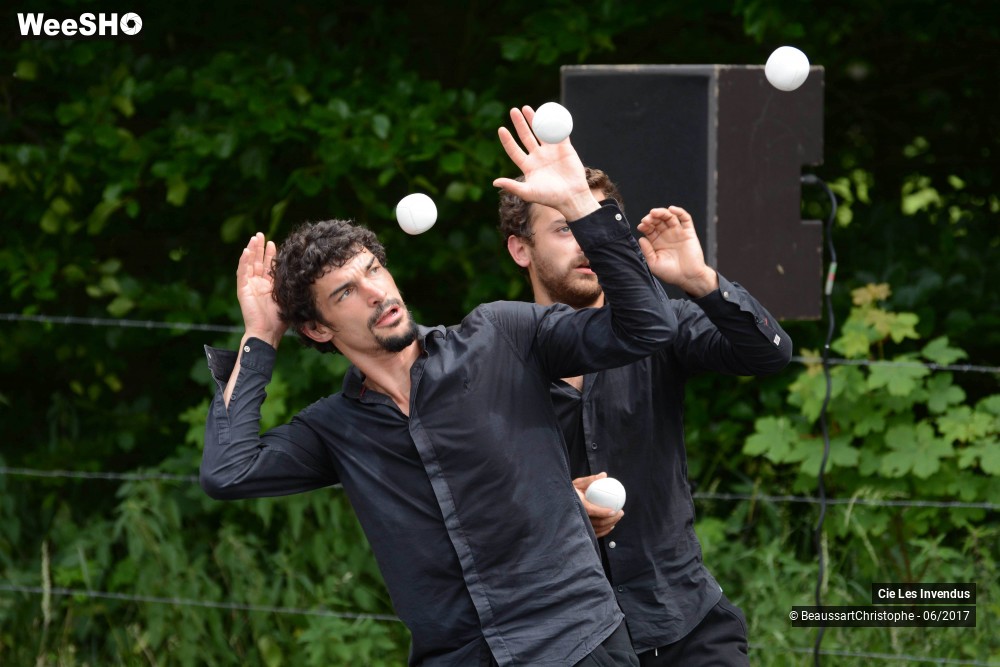 33/35 photos du spectacle Accroche-toi si tu peux!
