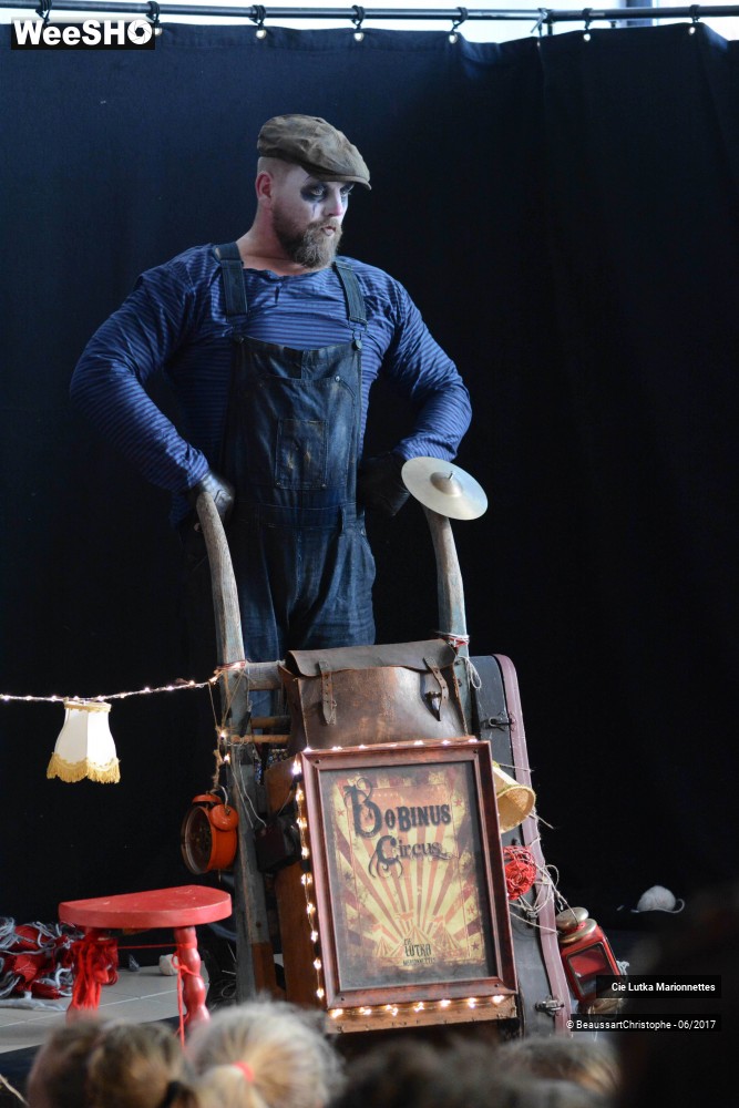 6/41 photos du spectacle Bobinus Circus