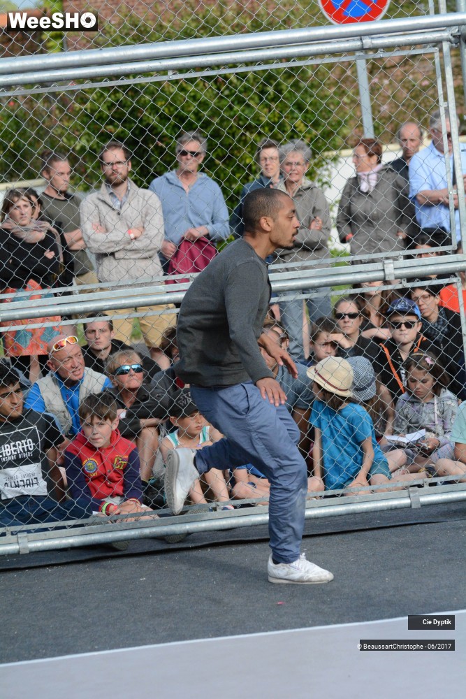 7/33 photos du spectacle D-Construction