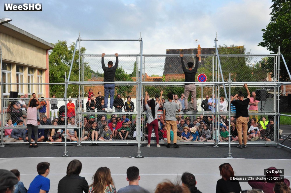 14/33 photos du spectacle D-Construction