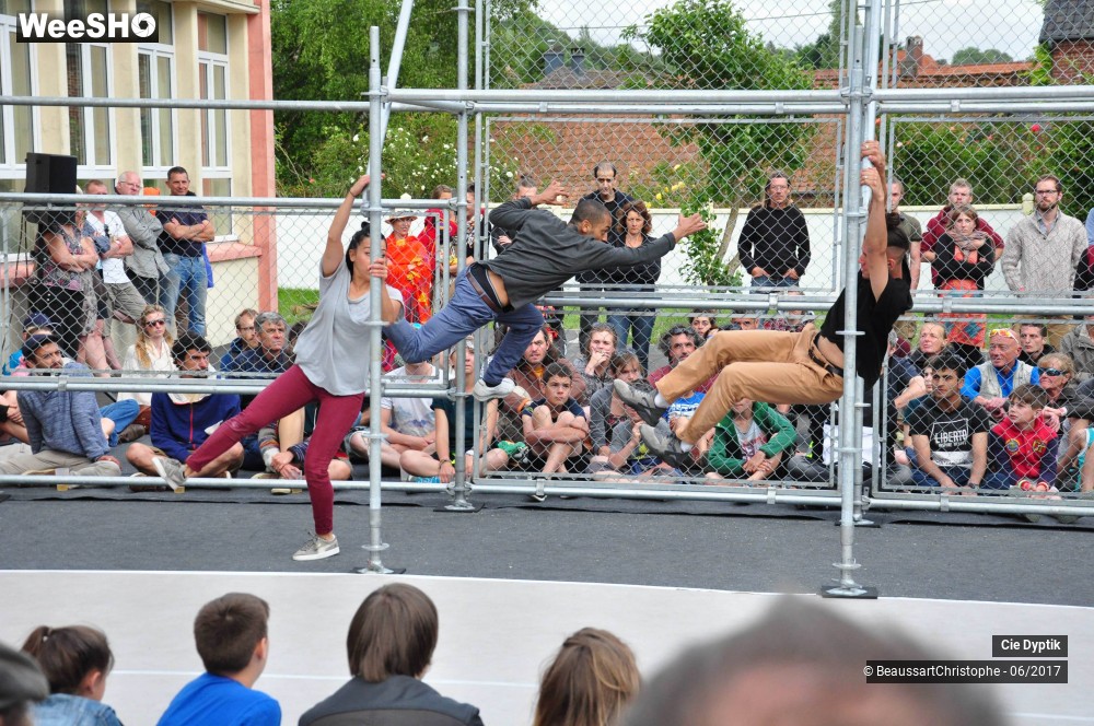 20/33 photos du spectacle D-Construction