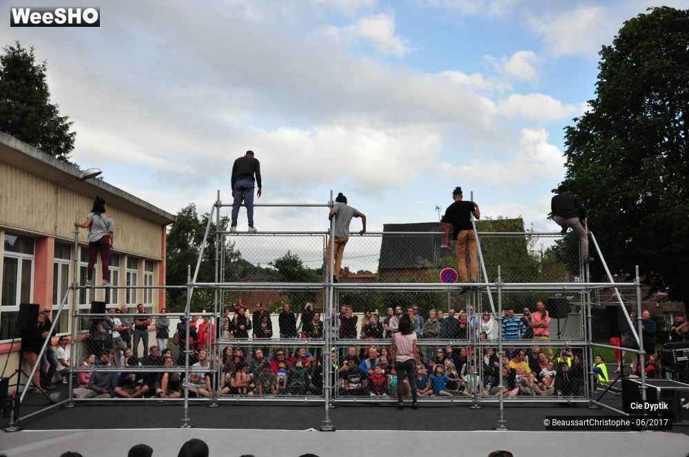 22/33 photos du spectacle D-Construction