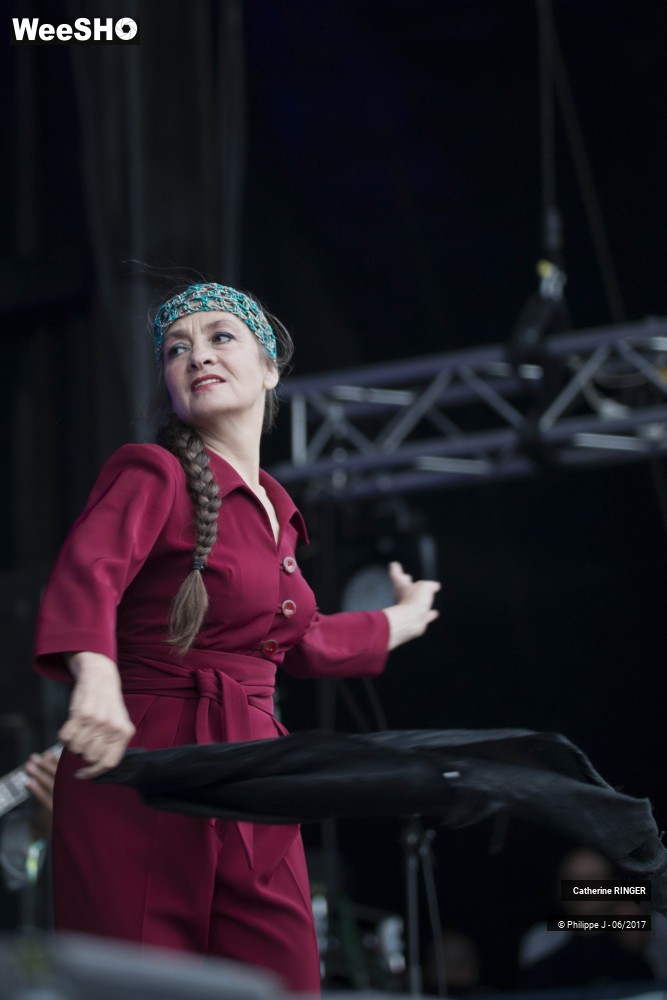 2/12 photos du spectacle Catherine Ringer