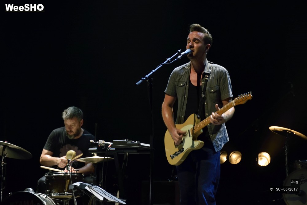 6/32 photos du spectacle Jug