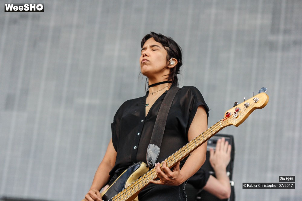 13/44 photos du spectacle Savages