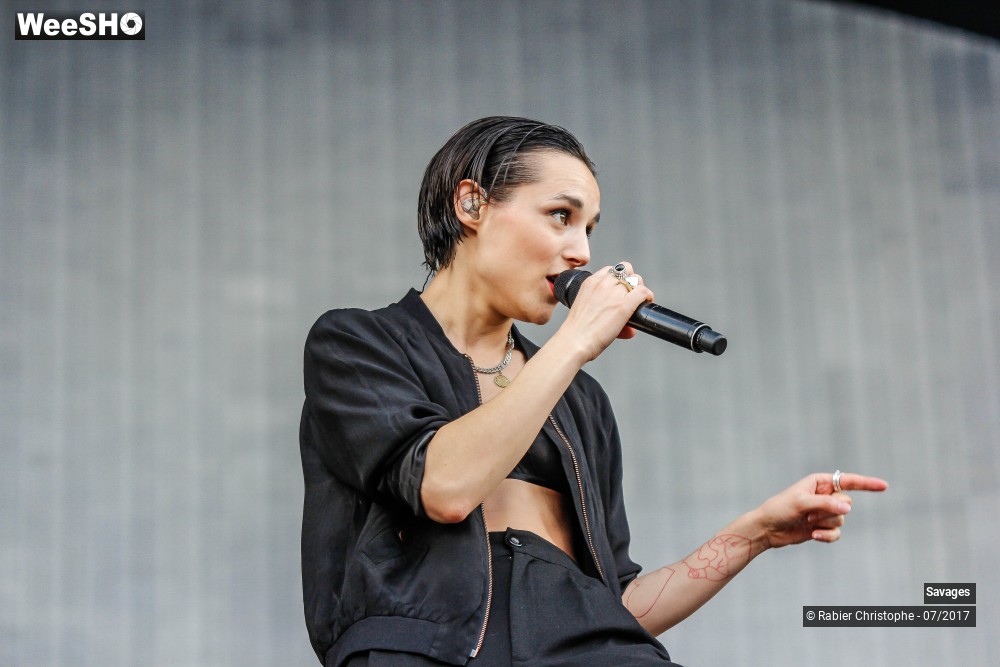 20/44 photos du spectacle Savages