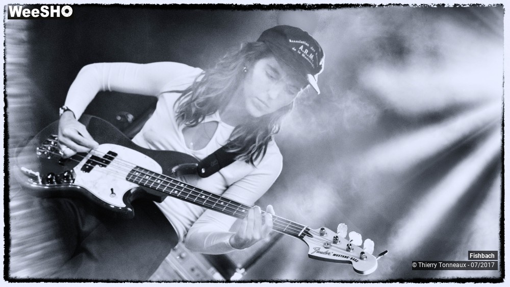2/15 photos du spectacle Fishbach