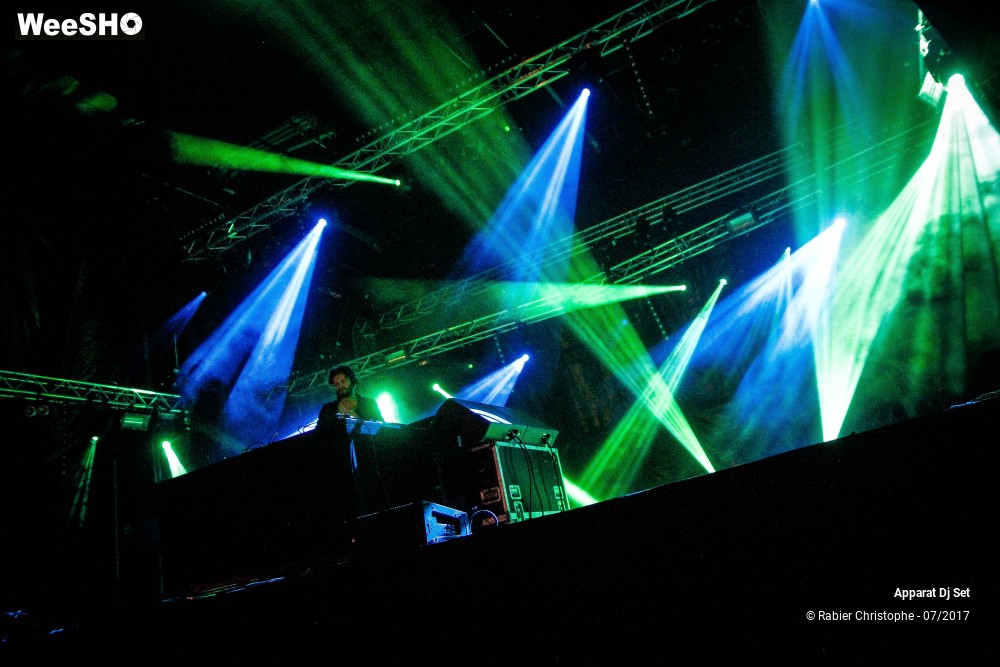 19/20 photos du spectacle Apparat Dj Set