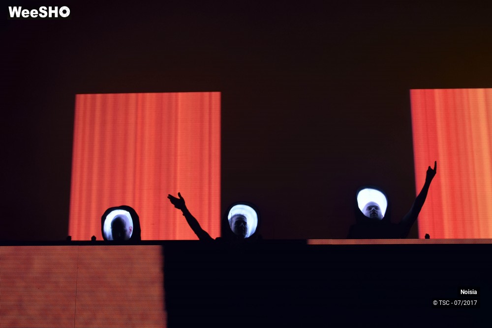 13/19 photos du spectacle Noisia - Outer Edges
