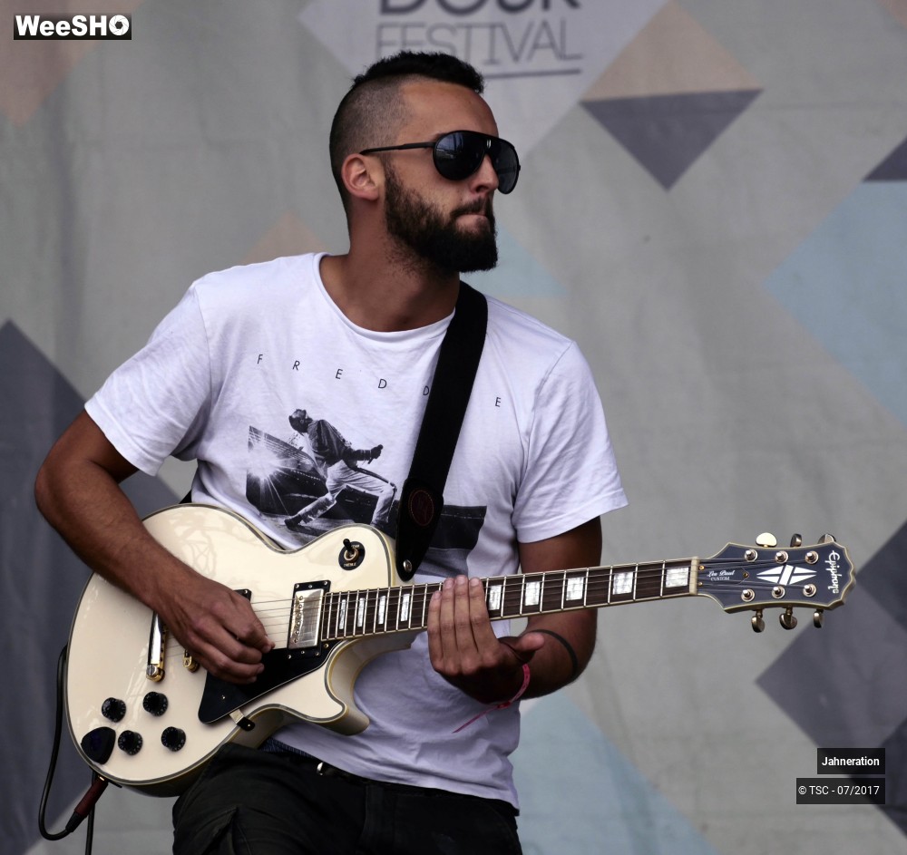 6/8 photos du spectacle Jahneration