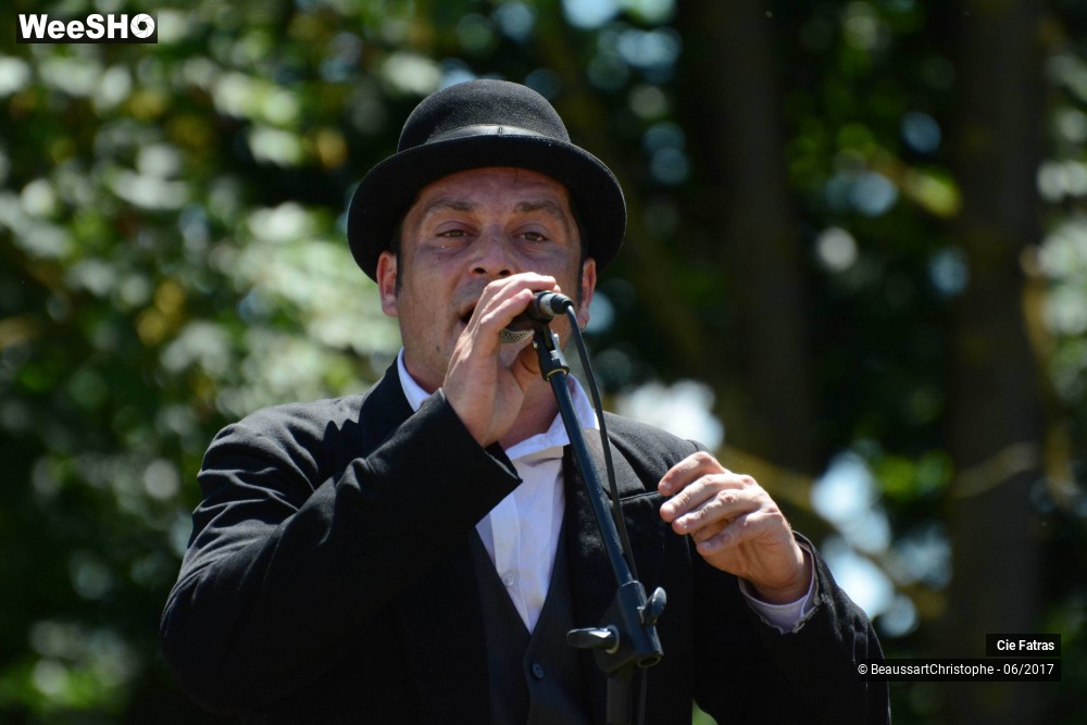16/30 photos du spectacle Gaston