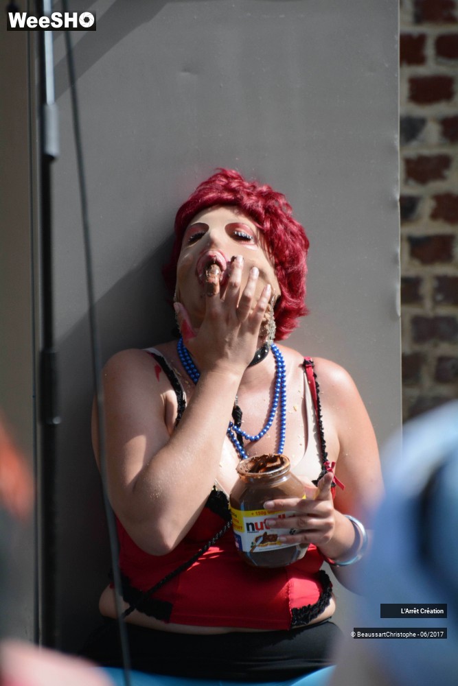 13/44 photos du spectacle Mais qui donc a la main mise sur moi ?