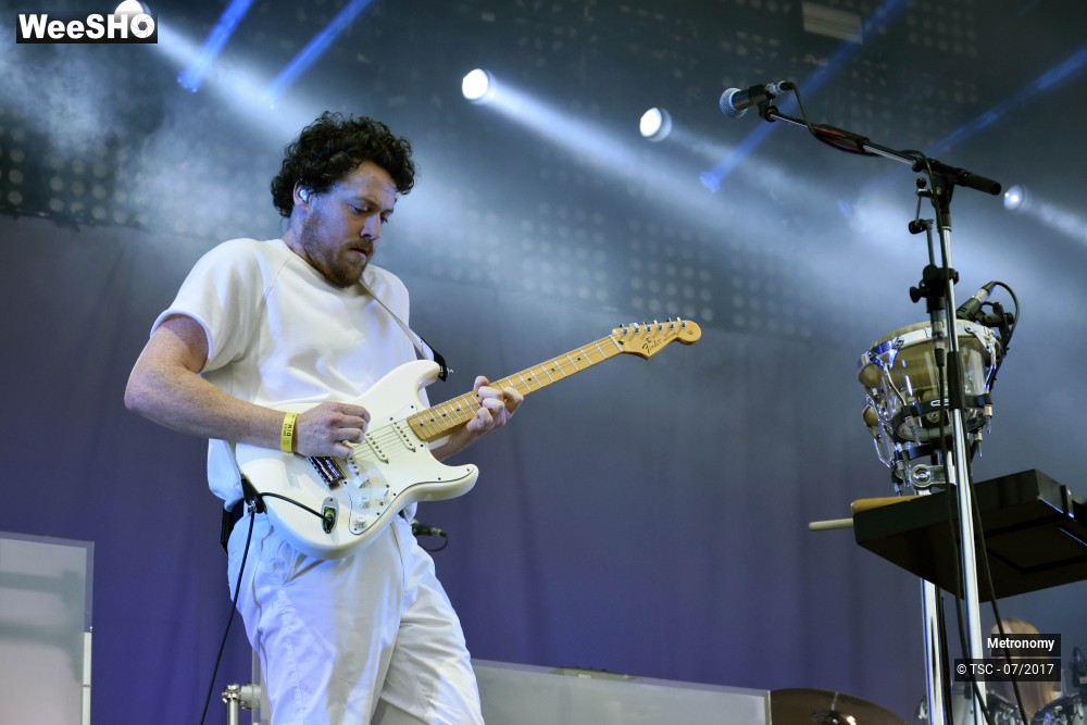 4/26 photos du spectacle Metronomy