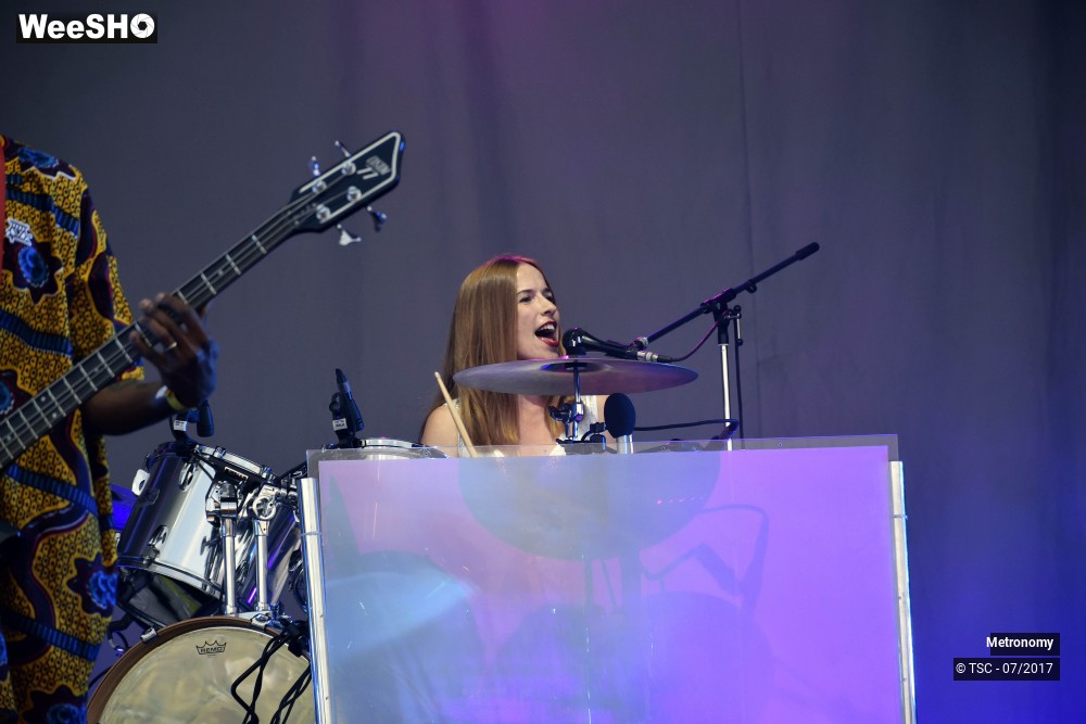 9/26 photos du spectacle Metronomy