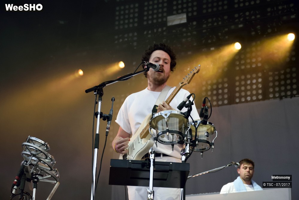 13/26 photos du spectacle Metronomy