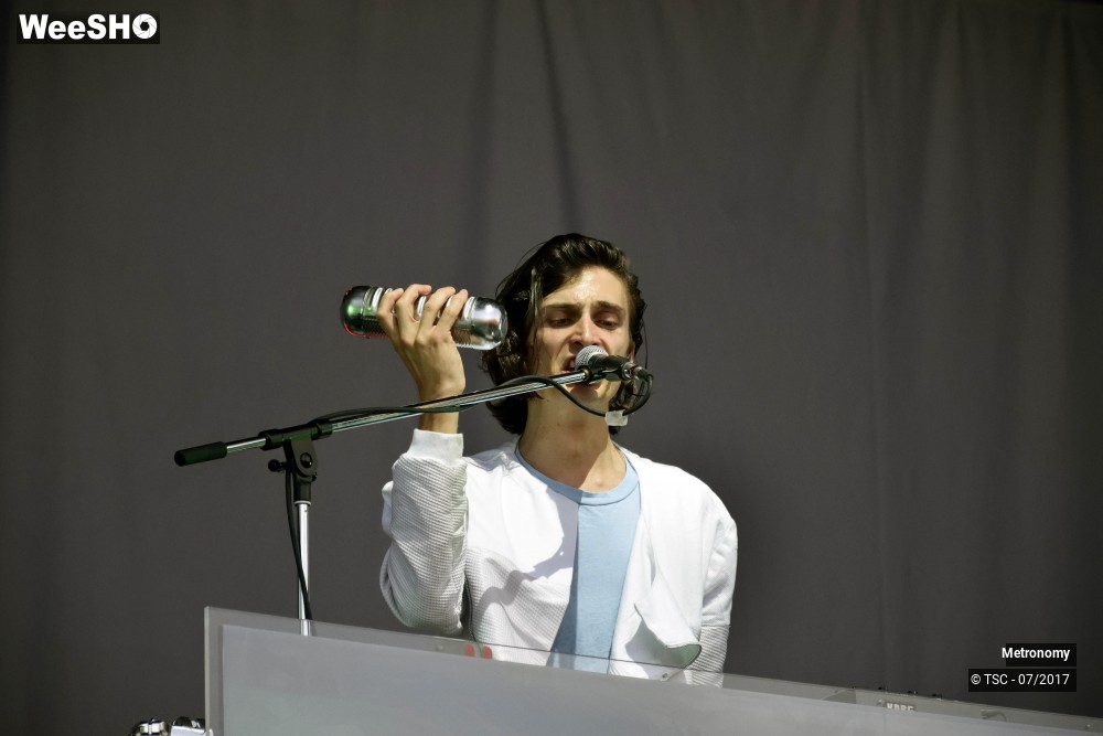 20/26 photos du spectacle Metronomy